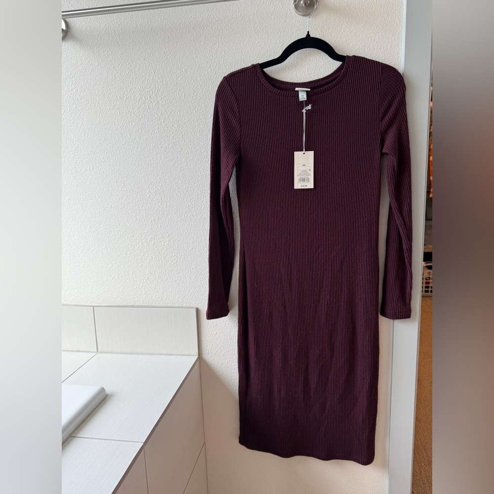 Universal Thread Long Sleeve Ribbed Dress in Burgundy